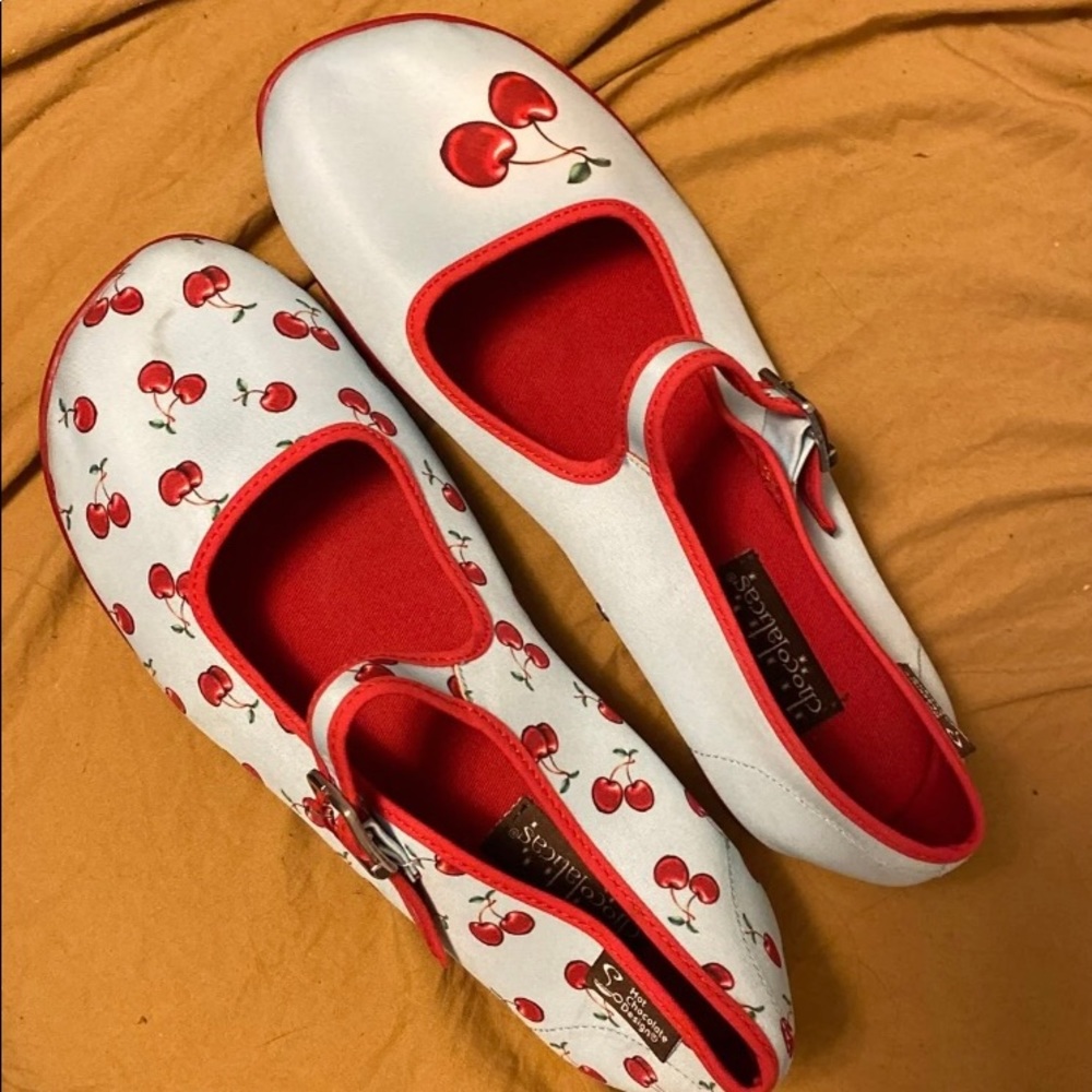 Hot chocolate designs cherry shoes size 39